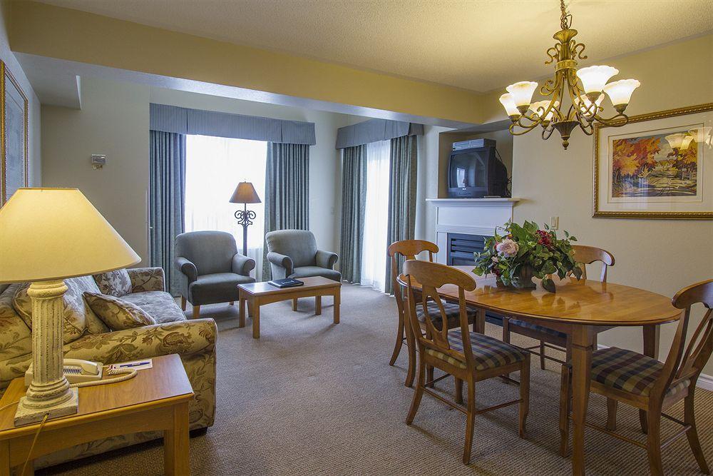 Living Stone Golf Resort Collingwood Extérieur photo