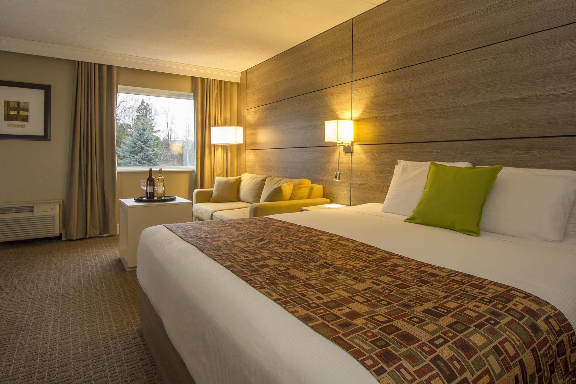 Living Stone Golf Resort Collingwood Extérieur photo